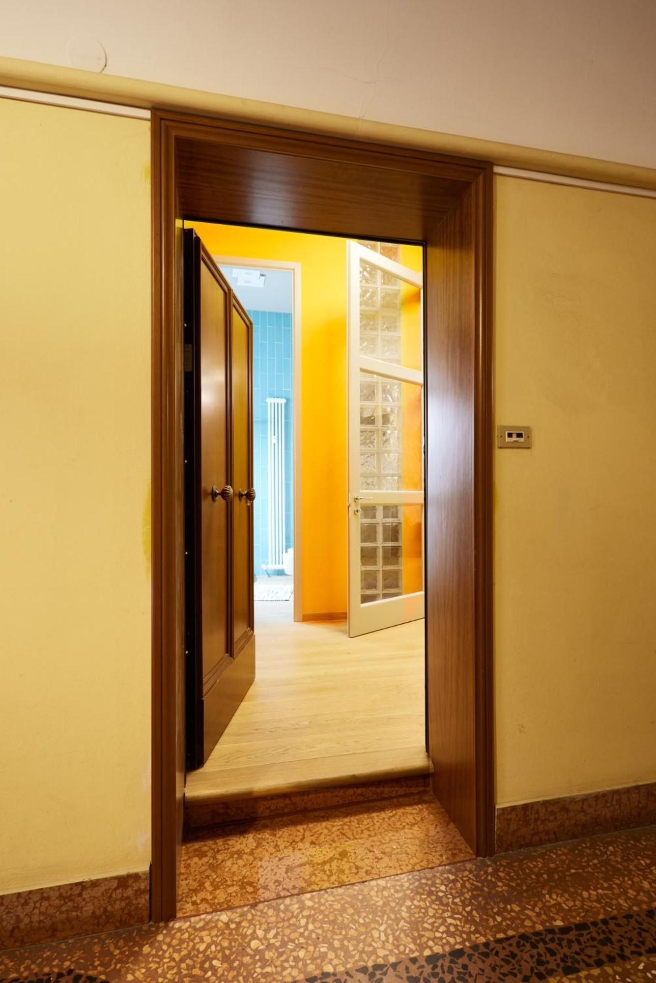 Central And Comfy Apartment Free Netflix And Disney Plus بولونيا المظهر الخارجي الصورة