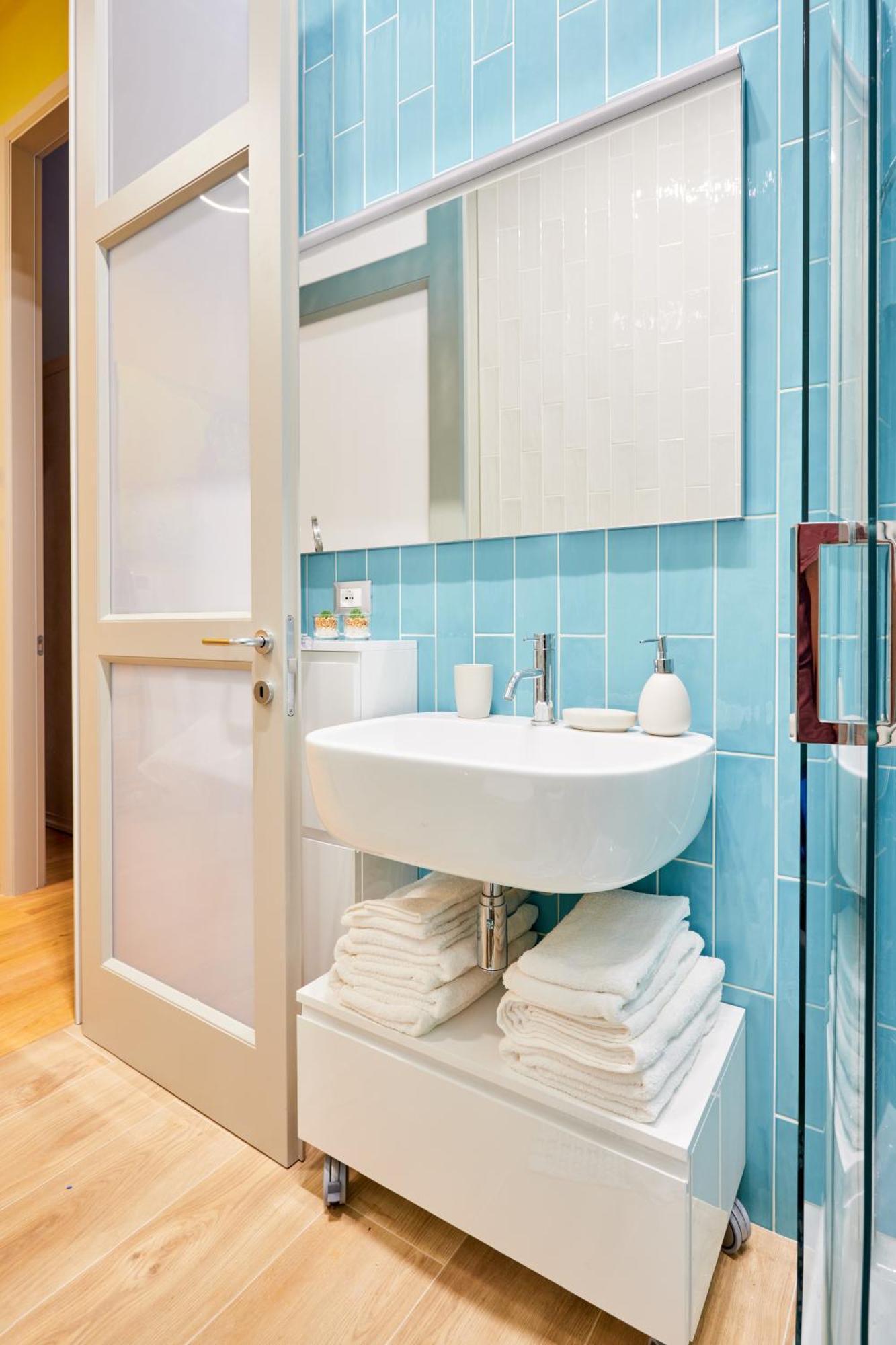 Central And Comfy Apartment Free Netflix And Disney Plus بولونيا المظهر الخارجي الصورة